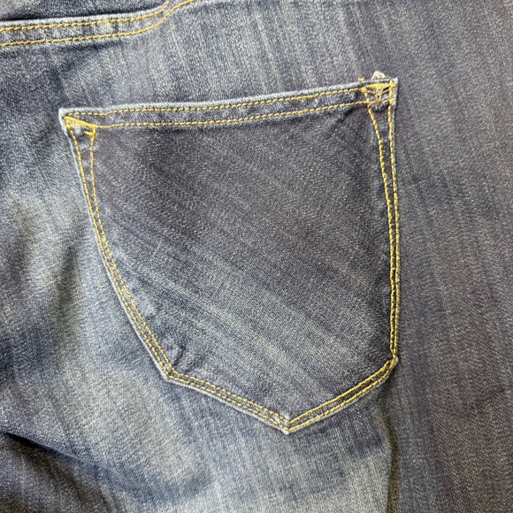 Vigoss | Thompson Tomboy Mid Rise Plus Size Denim Curve Hugging Straight Jeans - Picture 8 of 13